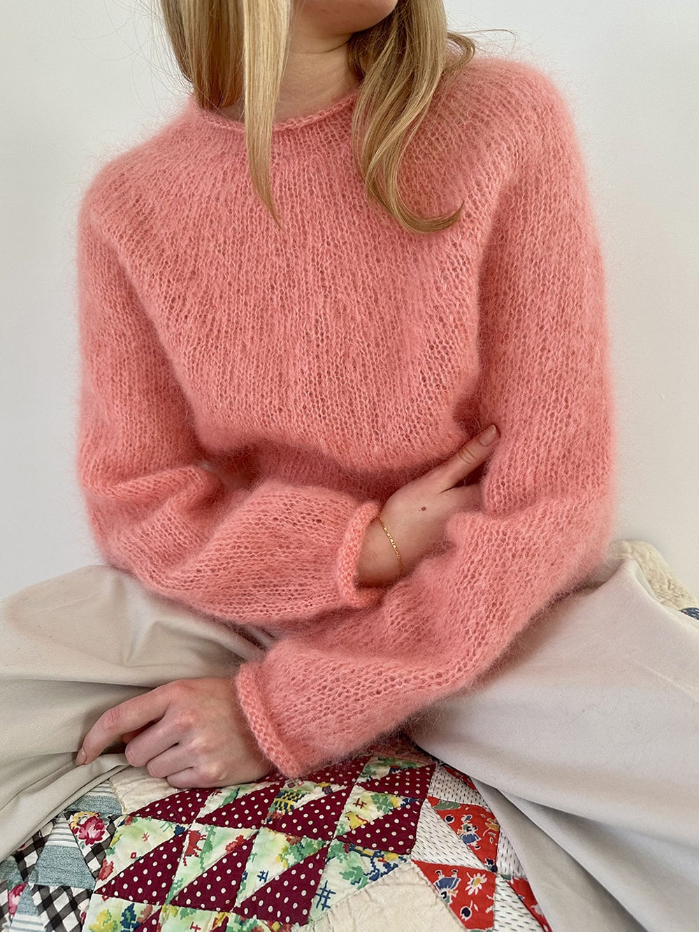 Le Knit Plain Yoke Sweater